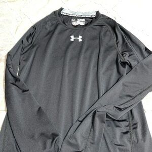 Under Armour Boys XL LS Shirt